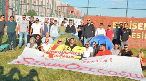 Eskişehirspor taraftarları açlık grevine başladı