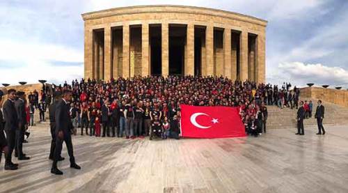 Eskişehirspor taraftarları Anıtkabir'de...