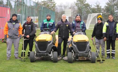 Eskişehirspor tesislerine Kazım Kurt'tan jest!