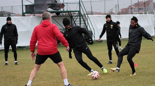 Eskişehirspor topbaşı yaptı