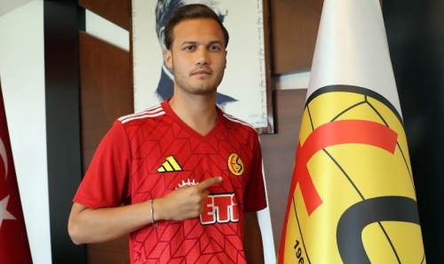 Eskişehirspor transfere doymuyor: Genç stoper kadroda