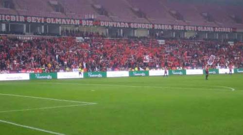 Eskişehirspor tribünleri göğüsleri kabarttı