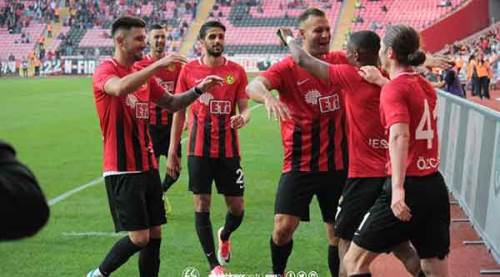 Eskişehirspor'u yabancı futbolcular sırtladı