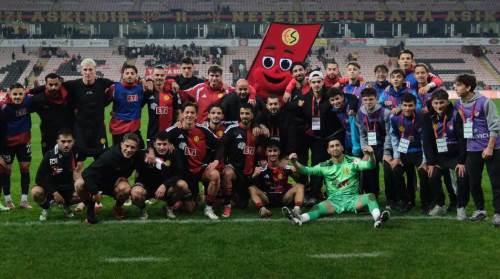 Eskişehirspor’un 1-0’lık galibiyetine Vali Yılmaz’dan tebrik mesajı