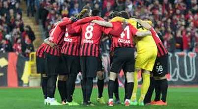 Eskişehirspor'un 3 oyuncusuna teklif var!