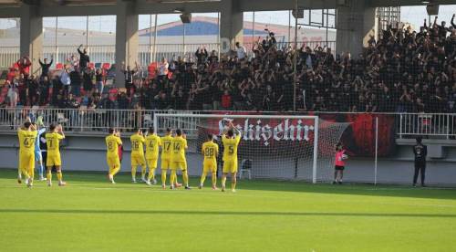 Eskişehirspor'un coşkusu tribünleri salladı