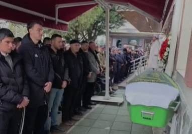 Eskişehirspor’un eski futbolcusu gözyaşlarıyla babasını uğurladı