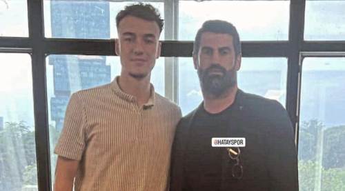 Eskişehirspor'un eski golcüsünü böyle karşıladı