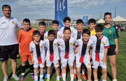Eskişehirspor'un gelecekleri şampiyon oldu