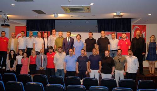 Eskişehirspor’un gücü afet dayanışmasına dönüşüyor