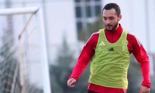 Eskişehirspor’un gurbetçi futbolcusu çok sıkı çalışıyor
