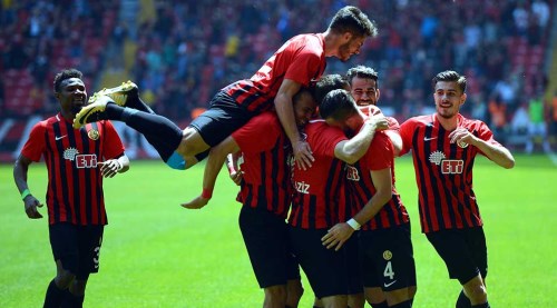 Eskişehirspor'un ilk 11'i açıklandı! Ofoedu...