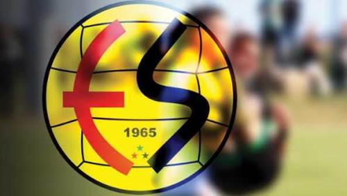 Eskişehirspor'un Manavgat deplasmanında ilginç kare: Rakibi kucaklayıp...
