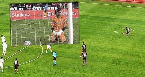 Eskişehirspor'un parlayan yıldızından muhteşem gol: Kaleci sadece izledi...