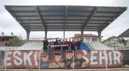 Eskişehirsporlu 8 taraftar yalnız bırakmadı