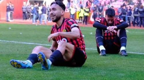 Eskişehirsporlu futbolcuların gözyaşları...