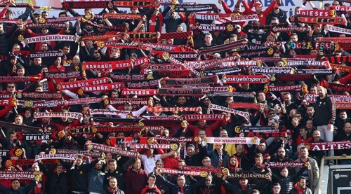 Eskişehirsporlu taraftarlar maça damga vurdu!