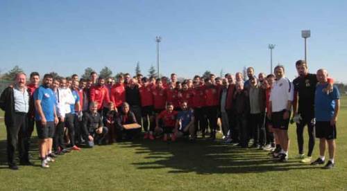 Eskişehirsporlu taraftarlar yalnız bırakmadı