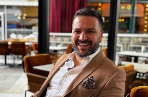 EsMuşDer’den Rahmi Koç’a tepki: “Kadınlarımız başımızın tacıdır”