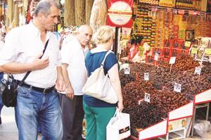 Esnafın yüzü güldü