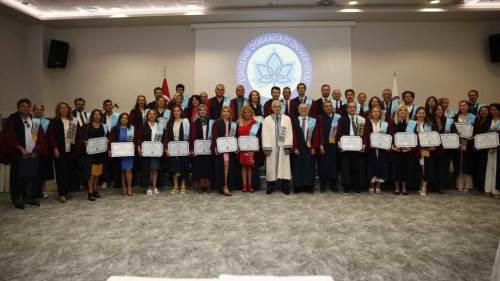 ESOGÜ’de 37 akademisyen profesörlük cübbesini giydi