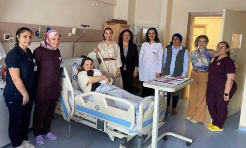 ESOGÜ Hastanesi'nde anlamlı Anneler Günü kutlaması