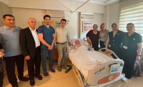 ESOGÜ Hastanesi’nde bayram ziyareti: Hasta ve yakınlarının bayramı kutlandı