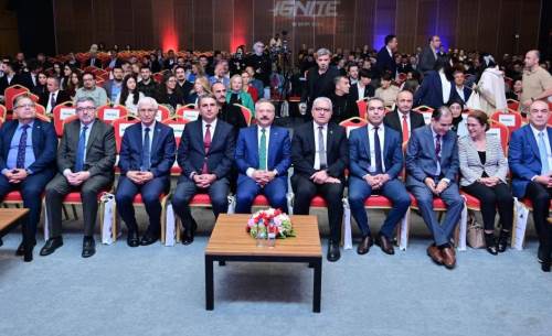ETGB Zirvesi'nde girişimcilik ve gelecek konuşuldu
