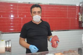 Eti Büyük Parçalarda Saklamak Raf Ömrünü Daha Da Uzatır
