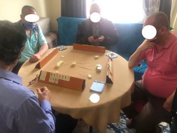 Ev Görünümlü Kumarhaneye Polis Baskını: 12 Gözaltı
