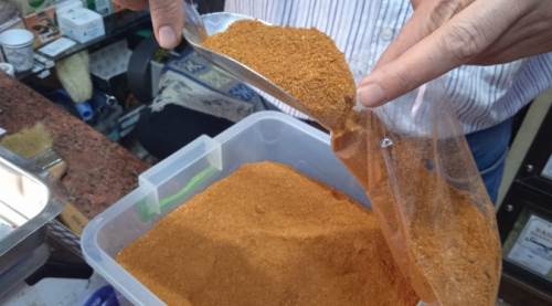 Ev yapımı sucuk yapmak isteyenler onların yolunu tuttu