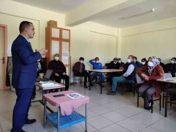 Evciler’De Velilere Çocukları İle Kaliteli Zaman Geçirmenin Önemi Anlatıldı
