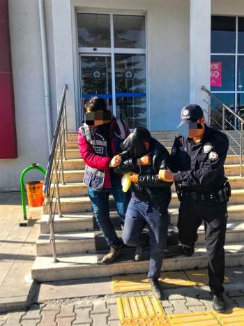 Evde ‘Zorla Tutulan Bir Kadın Var’ İhbarı Polisi Alarma Geçirdi
