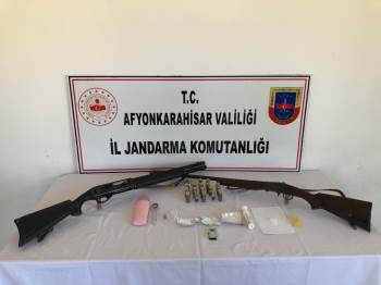 Evinde Uyuşturucu Satan Şahıs Tutuklandı
