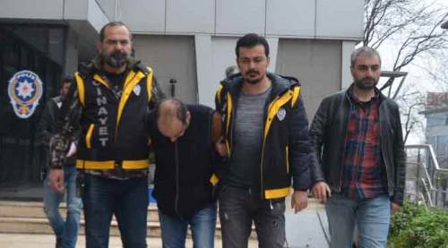 Evine çağırdığı hurdacıyı hem öldürdü hem gasp etti!