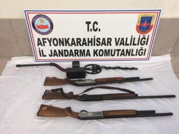 Evinin Bahçesine Kenevir Ekip Esrar İmal Etti
