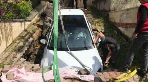 Evinin önünde ölümden döndü