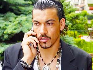 Evlilik haberini yalanladı