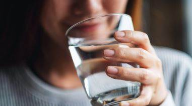 Ezan Okunurken Su İçilir mi? Diyanet’ten Net Açıklama: İmsak Vakti Orucu Bozar mı?