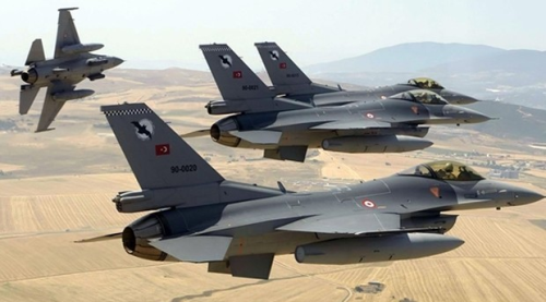 F-16'LAR TÜRKİYE'DE DEVRİYE UÇUŞUNDA