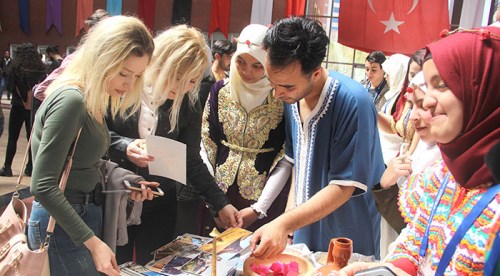Farklı kültürler Eskişehir'de buluştu