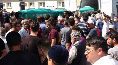 Feci trafik kazasında bir aile yok oldu!