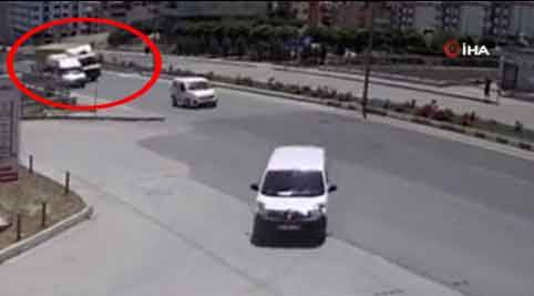 Felaketten dönülen kaza kamerada!