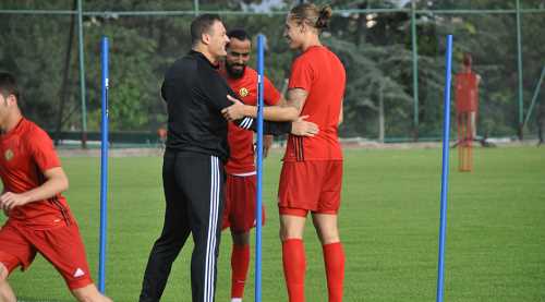 Felix’i kaptı getirdi