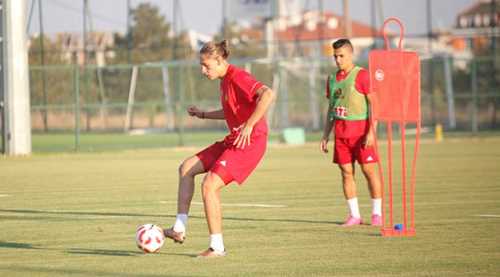 Felix Konya maçında şans bulacak