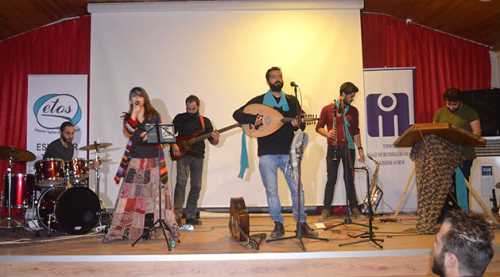 Festivalin açılışını 'Ayrık Otu' yaptı