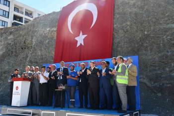 Fetih 1453 Camisi’Nin Temeli Törenle Atıldı
