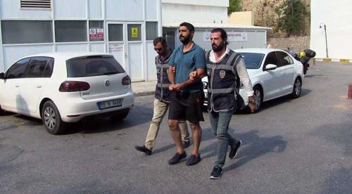 FETÖ'cü eski komiser tatilde gözaltına alındı