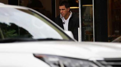 FETÖ firarisi Hakan Şükür'ün lüks yaşamı!