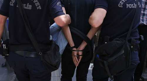 FETÖ operasyonunda 10 kişi tutuklandı